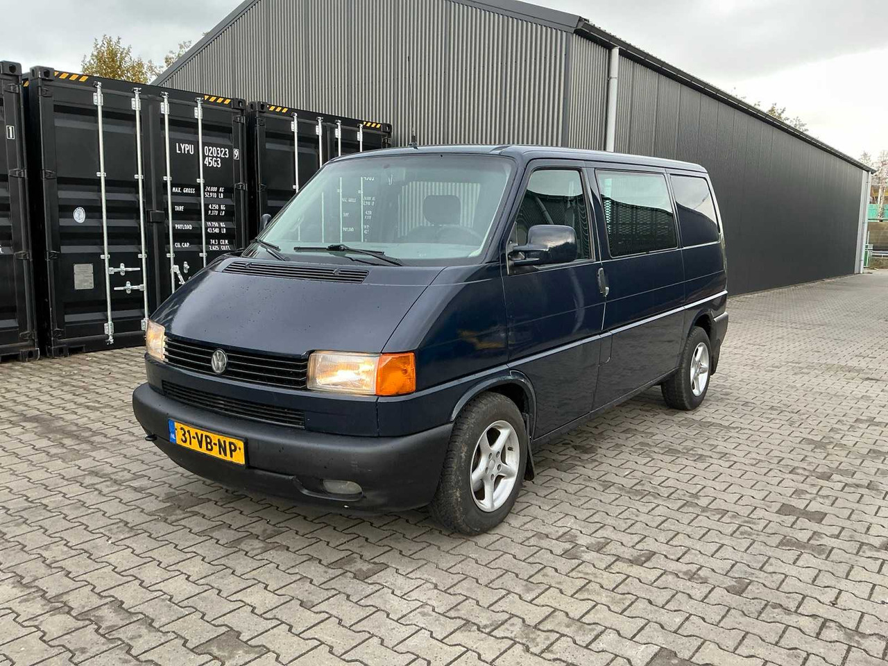 VOLKSWAGEN TRANSPORTER T4 2.4D 5 CYLINDER COMMERCIAL VEHICLE WITH RAMP/LOADING PLATFORM - Kamioncine: foto 1 VOLKSWAGEN TRANSPORTER T4 2.4D 5 CYLINDER COMMERCIAL VEHICLE WITH RAMP/LOADING PLATFORM - Kamioncine: foto 1