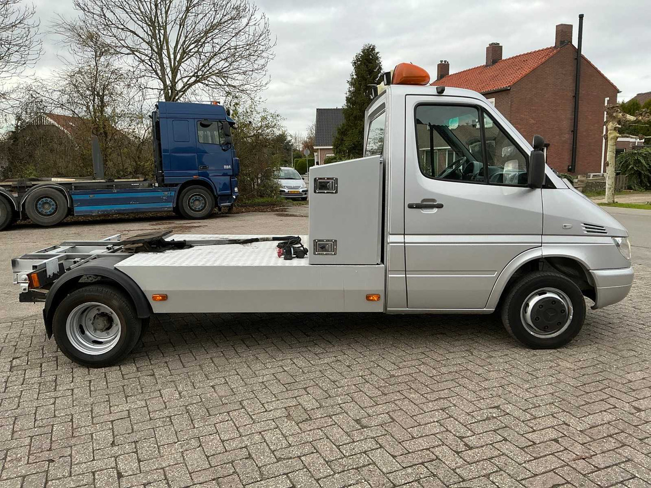 2005 MERCEDES-BENZ TRUCK (BE) - Kamioni: foto 4 2005 MERCEDES-BENZ TRUCK (BE) - Kamioni: foto 4