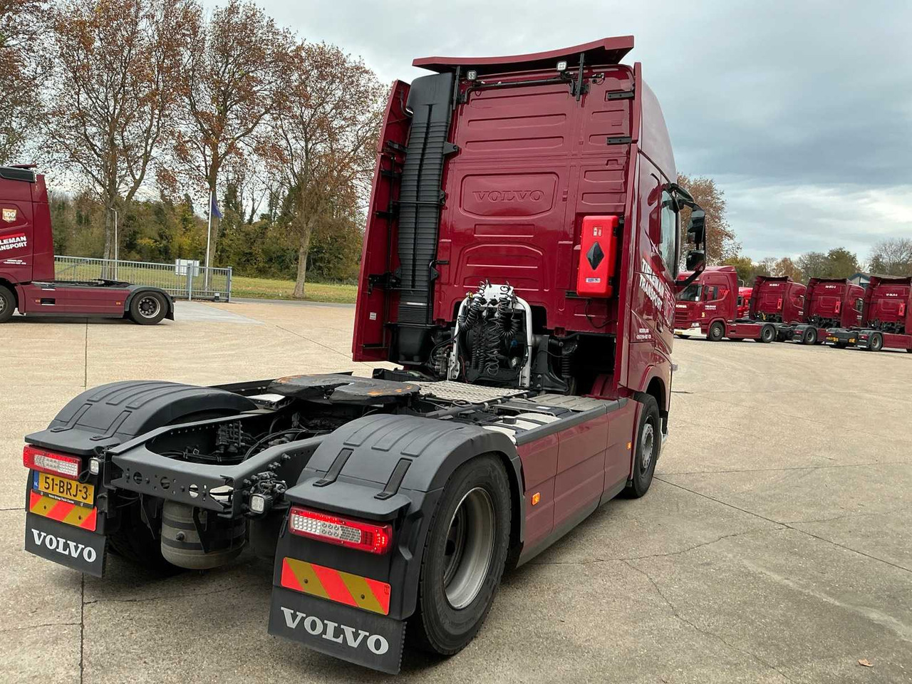 2021 VOLVO FH UNLIMITED EDITION SEMI-TRAILER TRACTOR - Kamioni: foto 5 2021 VOLVO FH UNLIMITED EDITION SEMI-TRAILER TRACTOR - Kamioni: foto 5