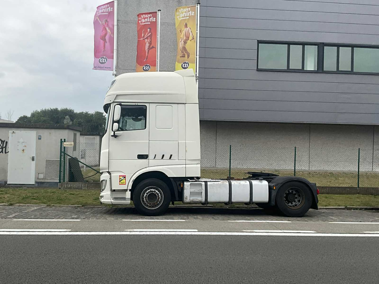 DAF XF 460 FT - 2015 - Kamioni: foto 2 DAF XF 460 FT - 2015 - Kamioni: foto 2