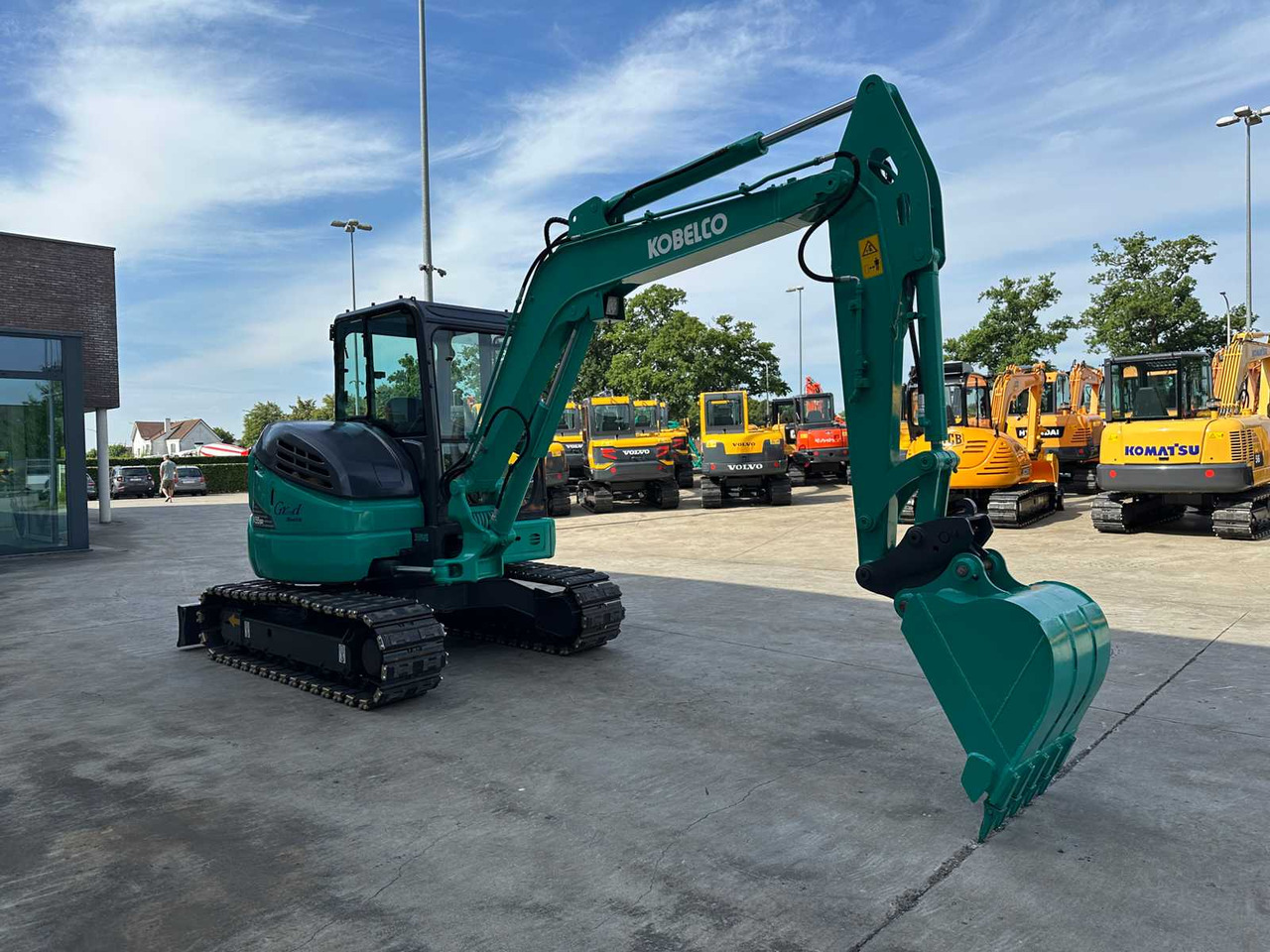 Kobelco SK55SRX-6 - Ekskavator me zinxhirë: foto 3 Kobelco SK55SRX-6 - Ekskavator me zinxhirë: foto 3
