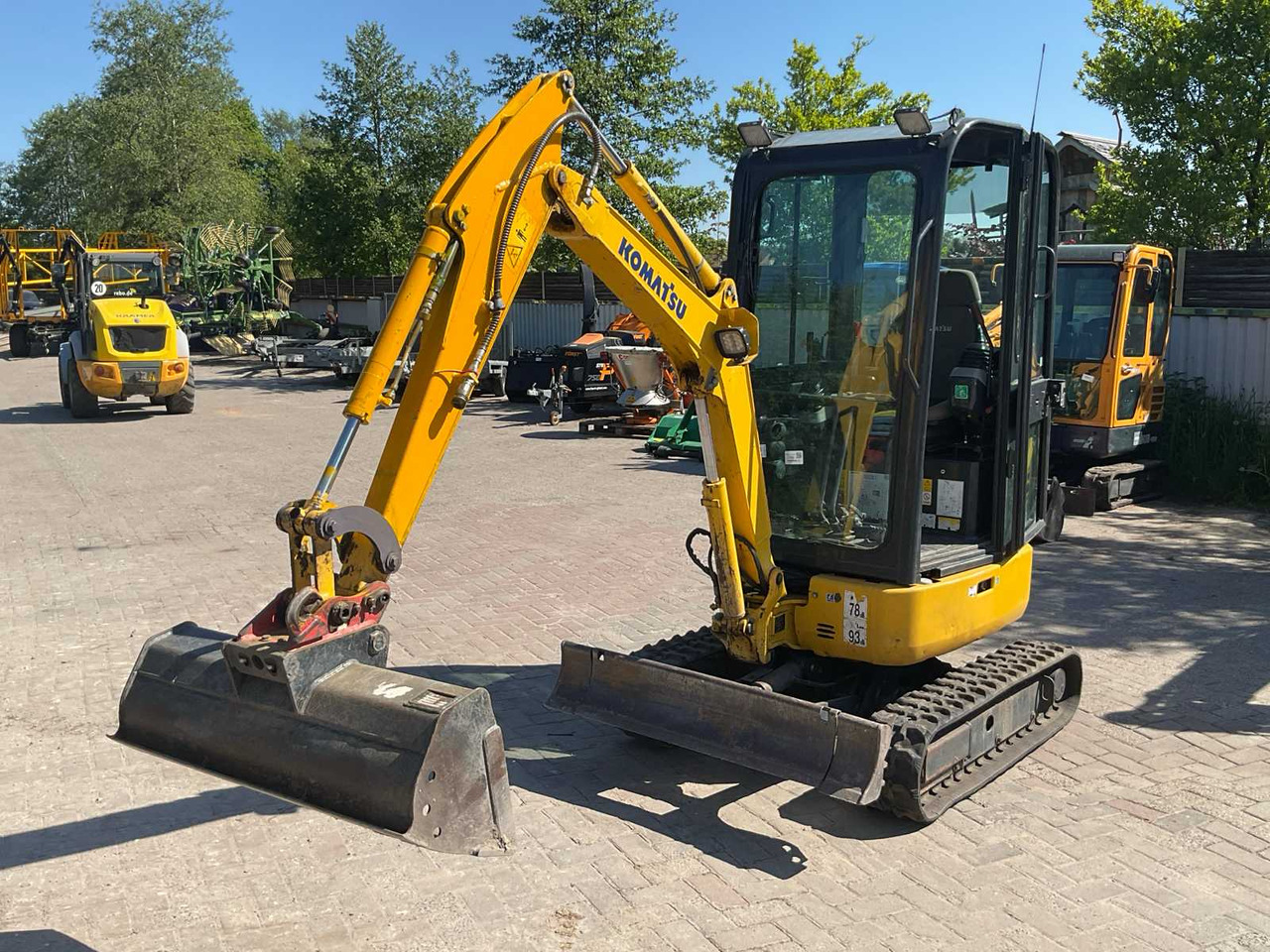 Komatsu Excabator/PC16 R 3Hs - Ekskavator me zinxhirë: foto 2 Komatsu Excabator/PC16 R 3Hs - Ekskavator me zinxhirë: foto 2