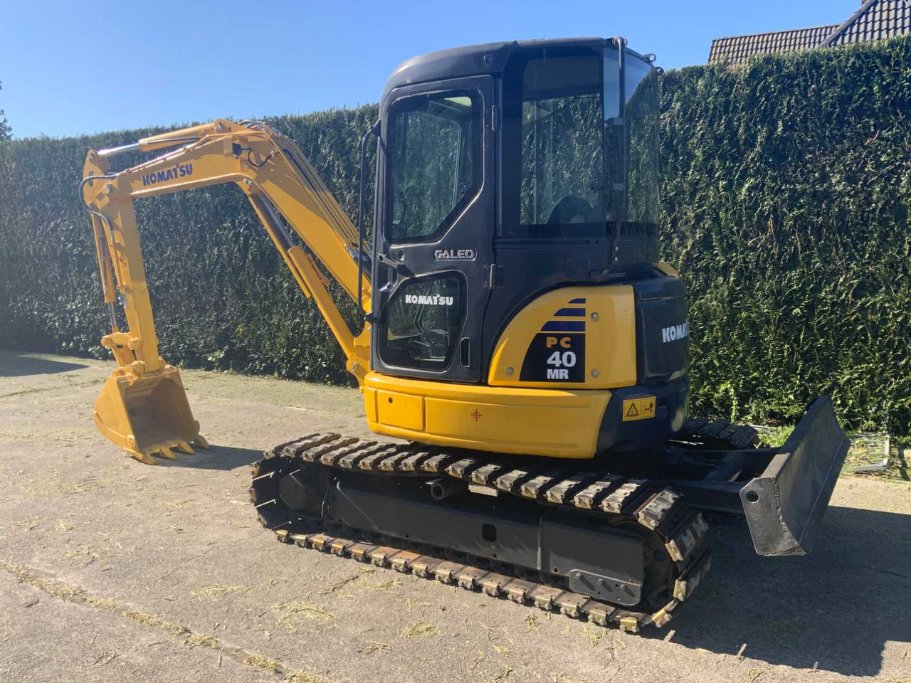 Komatsu PC40MR-3 - Ekskavator me zinxhirë: foto 5 Komatsu PC40MR-3 - Ekskavator me zinxhirë: foto 5