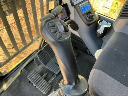 Ekskavator me zinxhirë Komatsu PC490LC H: foto 21