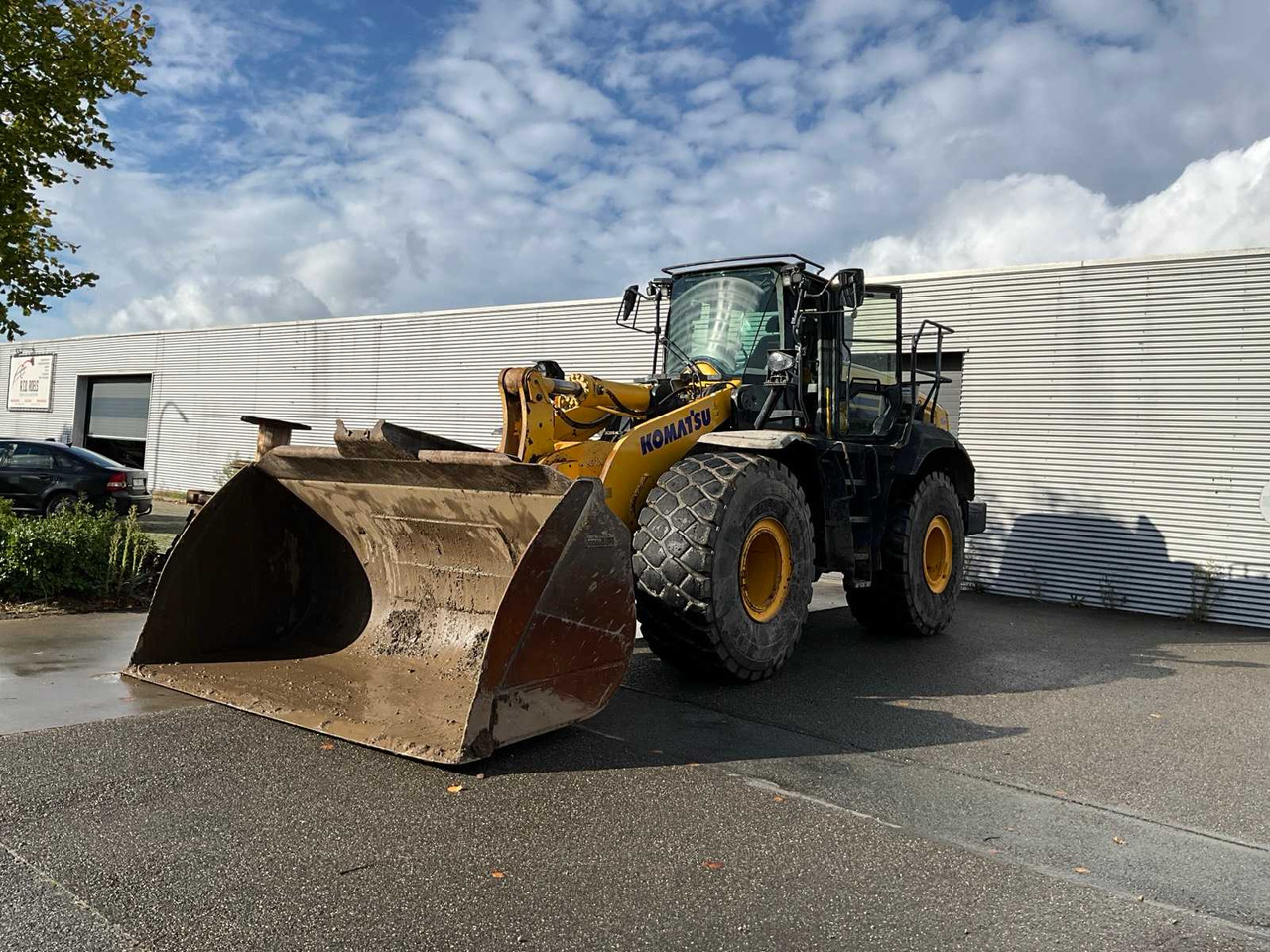 Komatsu Wa 475 - Fadrom me goma: foto 1 Komatsu Wa 475 - Fadrom me goma: foto 1