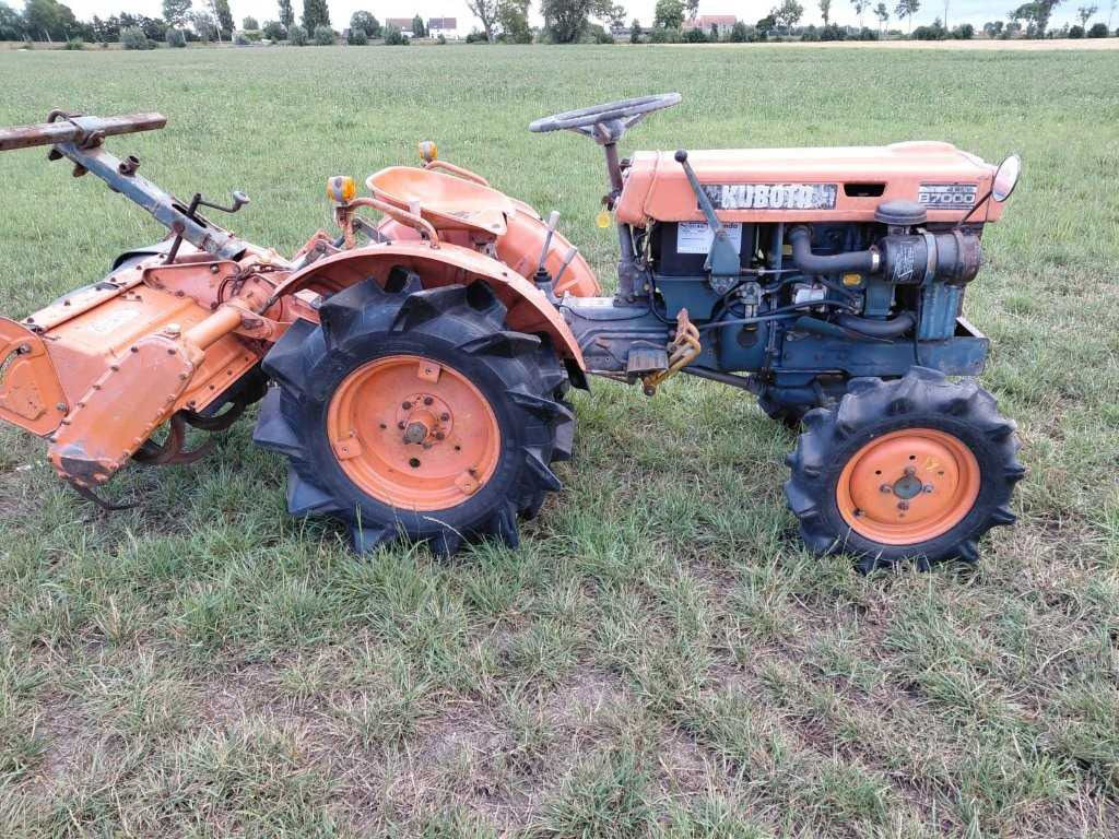 Kubota B7000 - Minitraktor: foto 3 Kubota B7000 - Minitraktor: foto 3