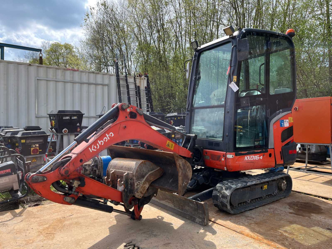 Kubota KX016-4 - Miniekskavator: foto 1 Kubota KX016-4 - Miniekskavator: foto 1