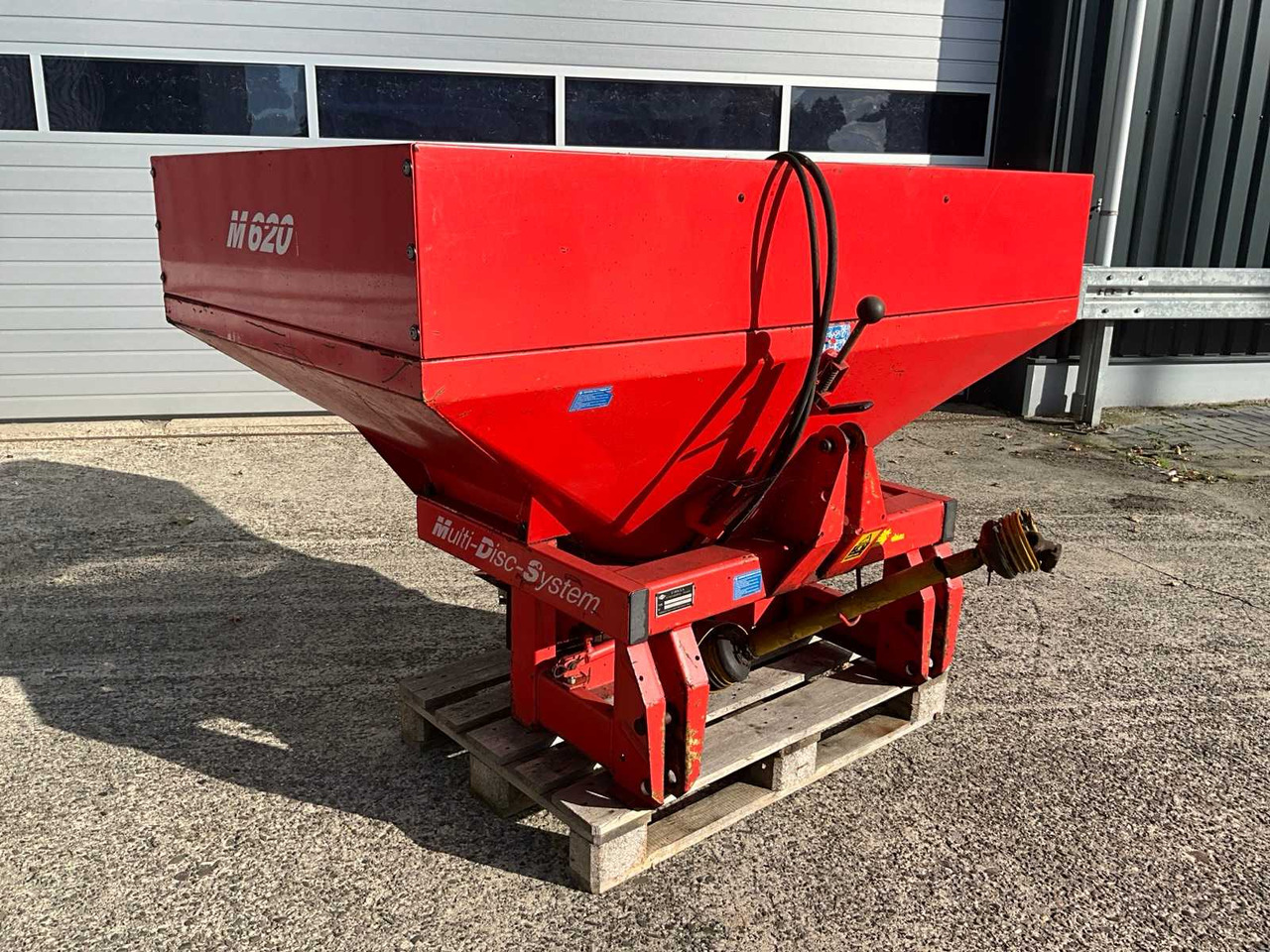 Kuhn MDS 701 - Shpërndarës plehu kimik: foto 3 Kuhn MDS 701 - Shpërndarës plehu kimik: foto 3