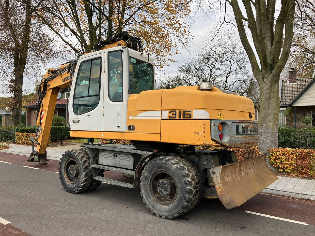 LIEBHERR - 2008 - A316 LITRONIC - WHEELED EXCAVATOR - Ekskavator me goma: foto 3 LIEBHERR - 2008 - A316 LITRONIC - WHEELED EXCAVATOR - Ekskavator me goma: foto 3