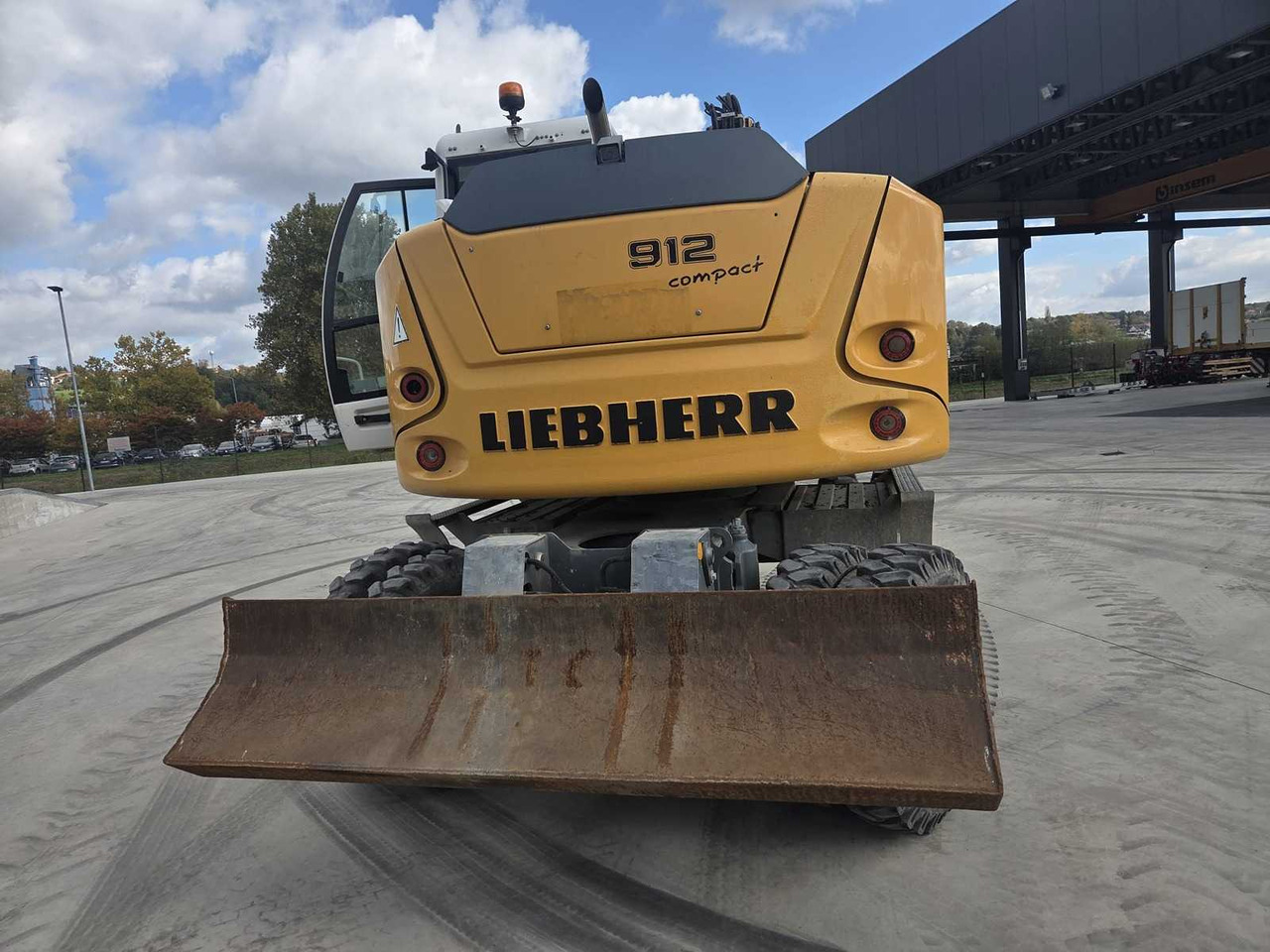 LIEBHERR - 912 COMPACT LITRONIC - WHEELED EXCAVATOR - 2017 - Ekskavator me goma: foto 3 LIEBHERR - 912 COMPACT LITRONIC - WHEELED EXCAVATOR - 2017 - Ekskavator me goma: foto 3
