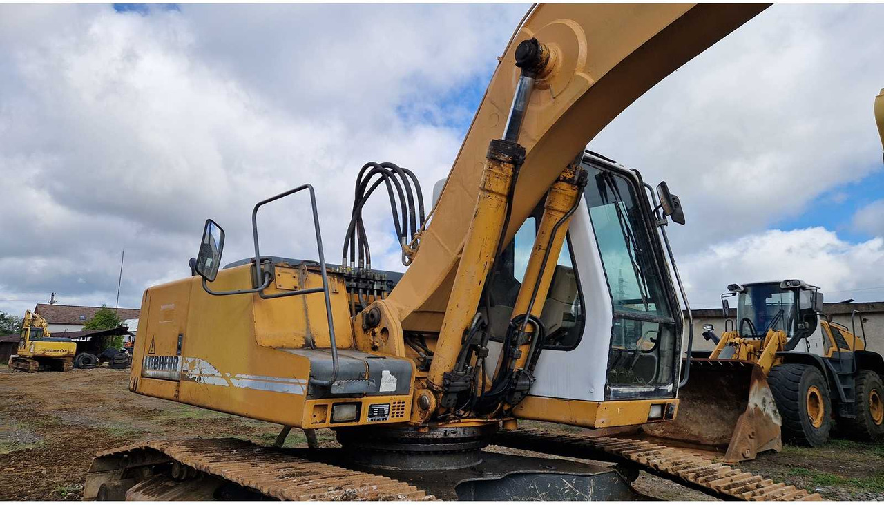 Ekskavator me zinxhirë LIEBHERR R924B: foto 24