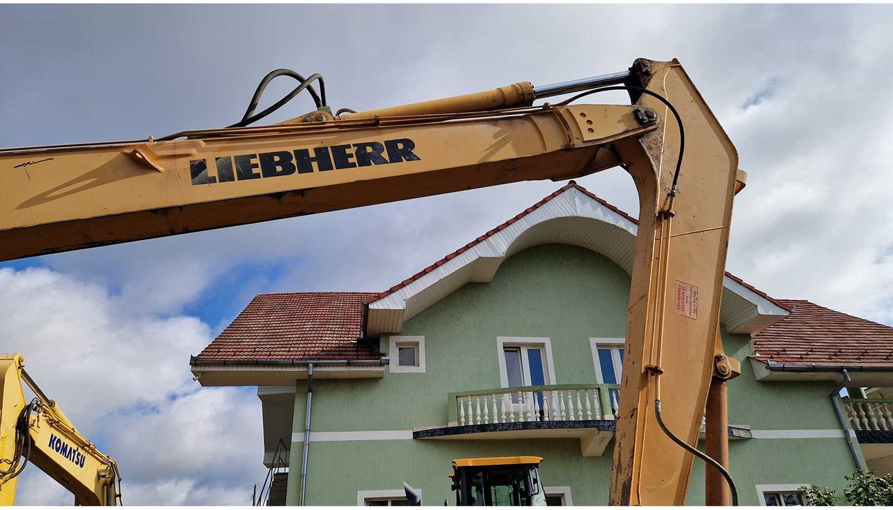 Ekskavator me zinxhirë LIEBHERR R924B: foto 15