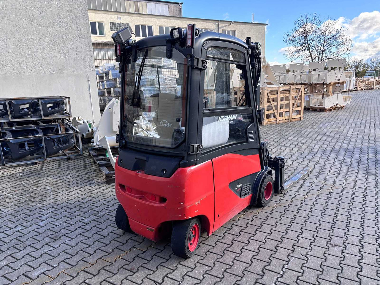 LINDE - E20PH-SERIES-386 - 2022 - ELECTRIC FORKLIFT TRUCKS - Pirun ngritës: foto 2 LINDE - E20PH-SERIES-386 - 2022 - ELECTRIC FORKLIFT TRUCKS - Pirun ngritës: foto 2
