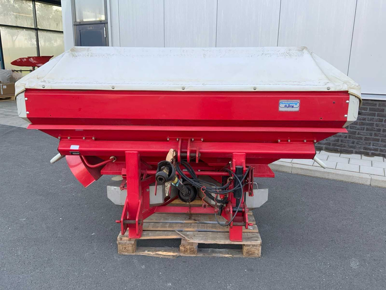 Lely SX 3000 - Shpërndarës plehu kimik: foto 2 Lely SX 3000 - Shpërndarës plehu kimik: foto 2