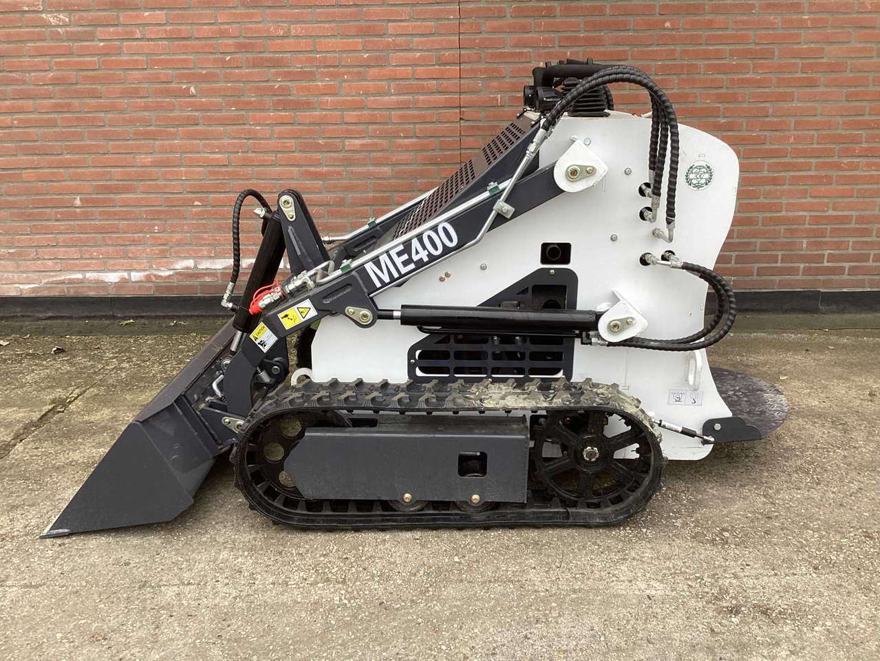 ME POWER 2024 ME POWER ME 400 SKID STEER LOADER - Mini fadrom: foto 2 ME POWER 2024 ME POWER ME 400 SKID STEER LOADER - Mini fadrom: foto 2