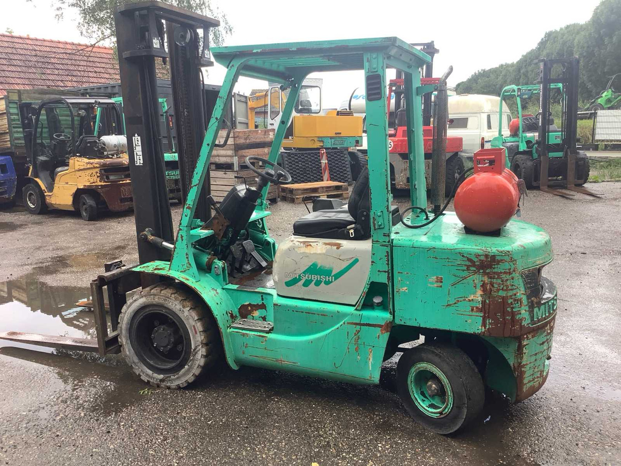 MISUBITSI FG35 FORKLIFT - Pirun ngritës: foto 4 MISUBITSI FG35 FORKLIFT - Pirun ngritës: foto 4