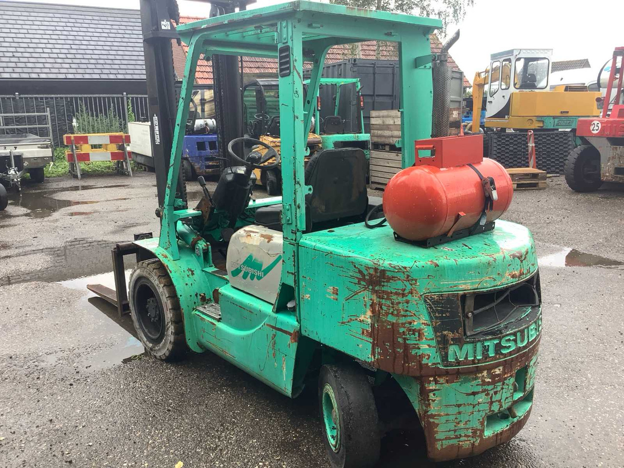 MISUBITSI FG35 FORKLIFT - Pirun ngritës: foto 3 MISUBITSI FG35 FORKLIFT - Pirun ngritës: foto 3