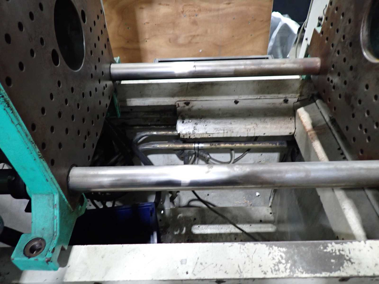 Arburg 320 C 600-250 - Makineri bujqësore: foto 5 Arburg 320 C 600-250 - Makineri bujqësore: foto 5