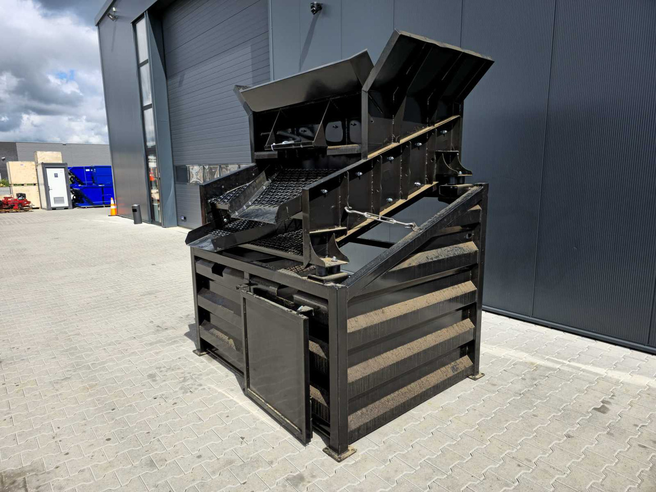 Vibratory Screener - Makineritë e tjera: foto 4 Vibratory Screener - Makineritë e tjera: foto 4