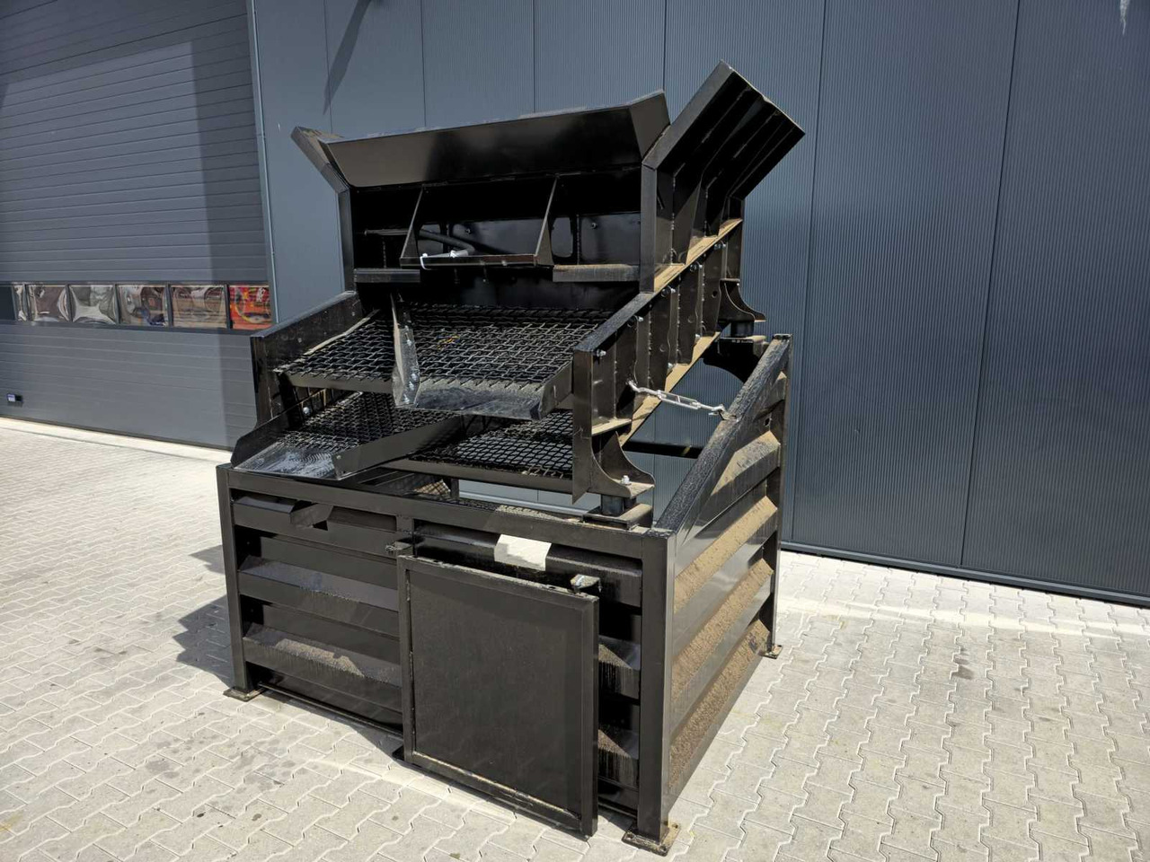 Vibratory Screener - Makineritë e tjera: foto 1 Vibratory Screener - Makineritë e tjera: foto 1