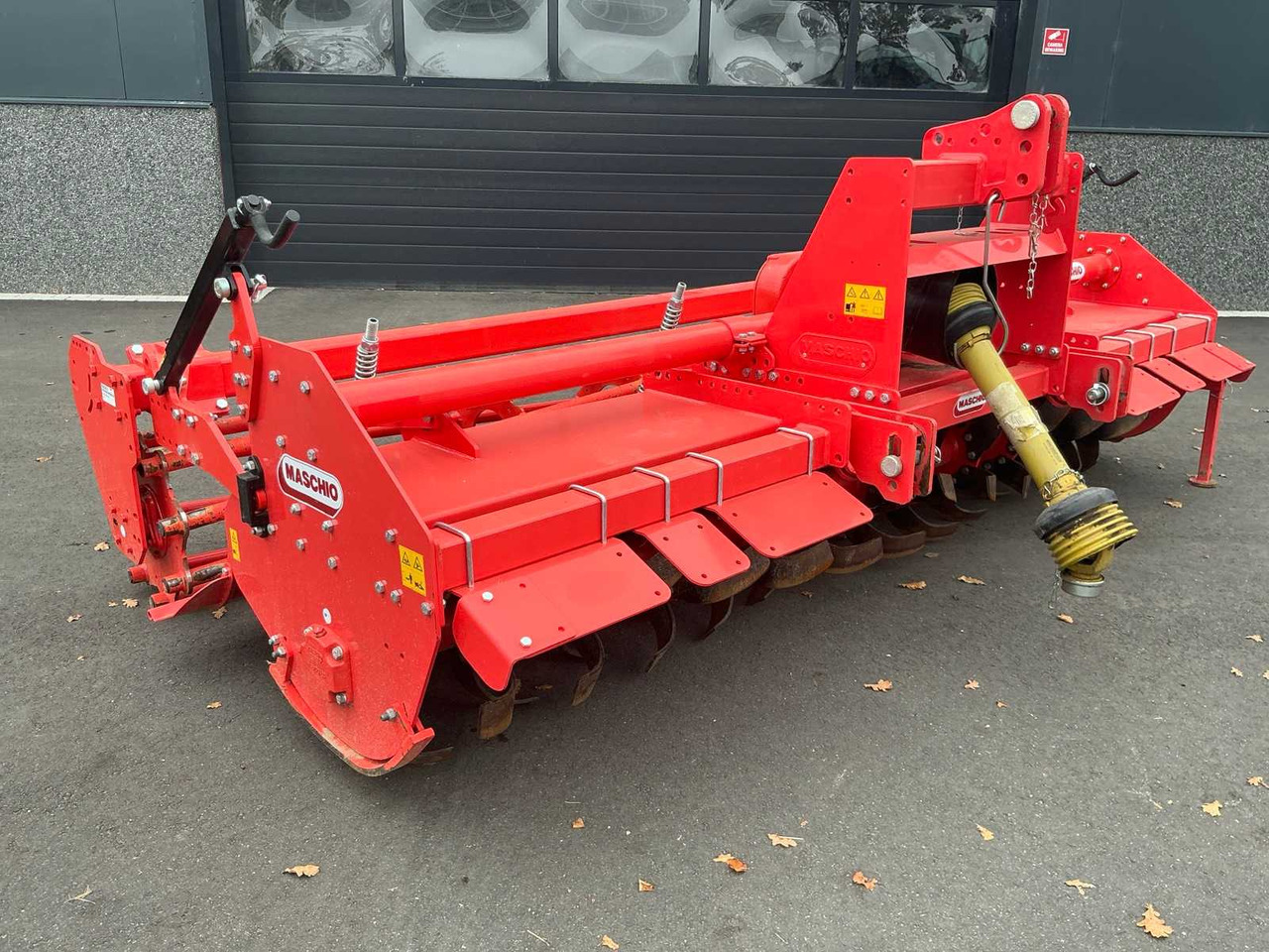 Maschio - Freze bujqësore: foto 1 Maschio - Freze bujqësore: foto 1