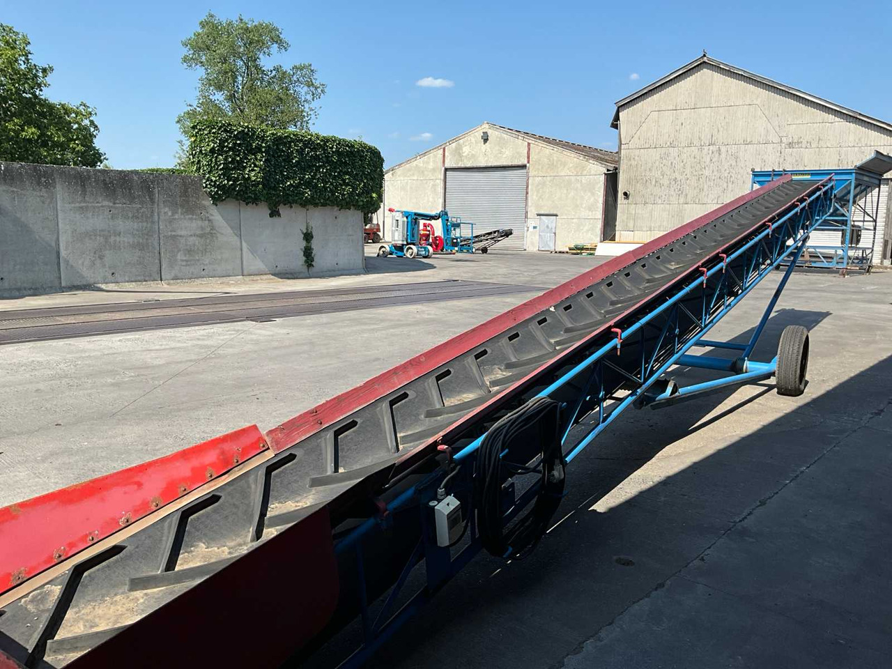 Mobile conveyor belt - toggle clamp - Shirit transportues: foto 4 Mobile conveyor belt - toggle clamp - Shirit transportues: foto 4