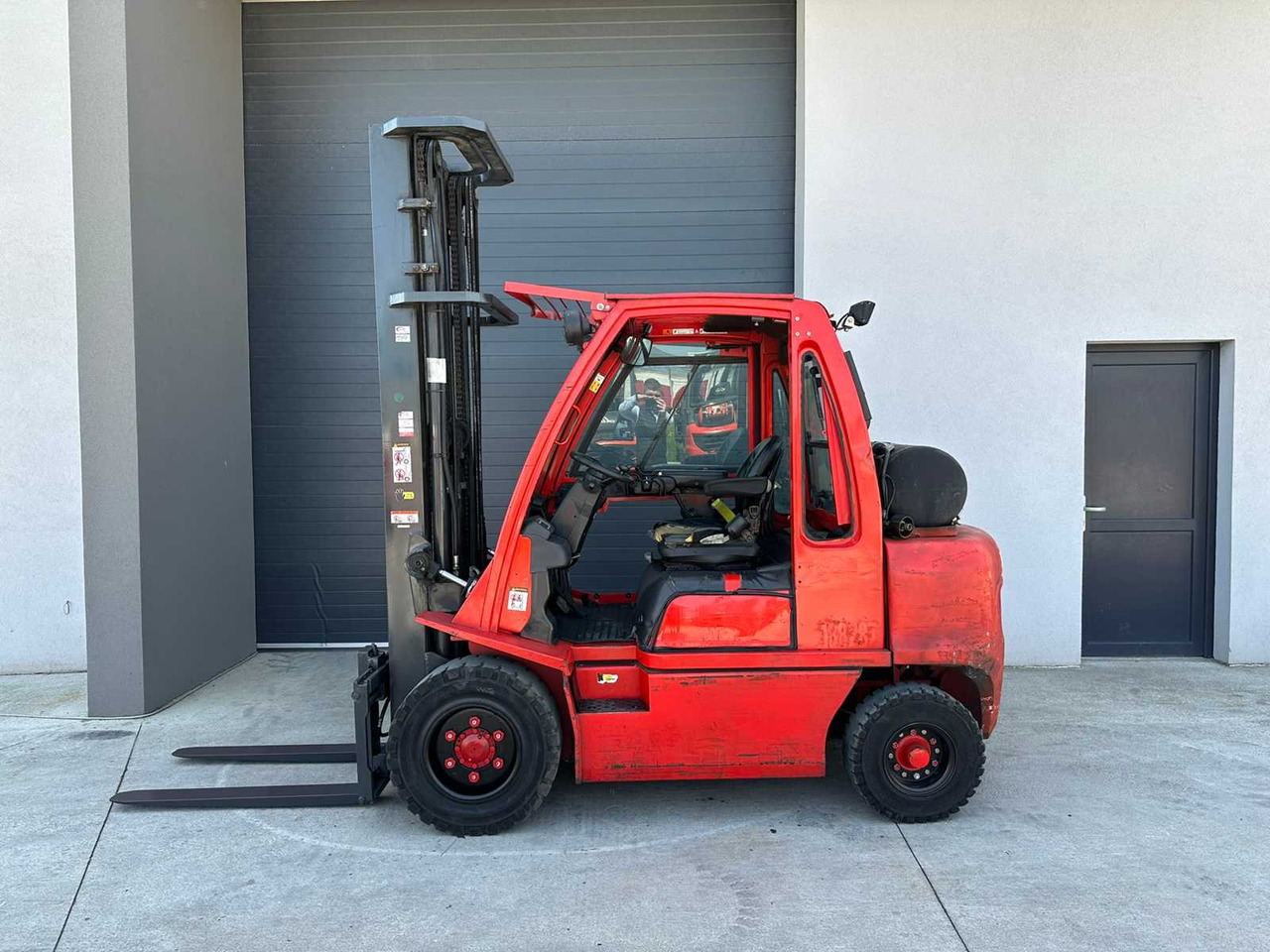NISSAN - UG1D2A30LQ - FORKLIFT TRUCKS - 2008 - Pirun ngritës: foto 2 NISSAN - UG1D2A30LQ - FORKLIFT TRUCKS - 2008 - Pirun ngritës: foto 2