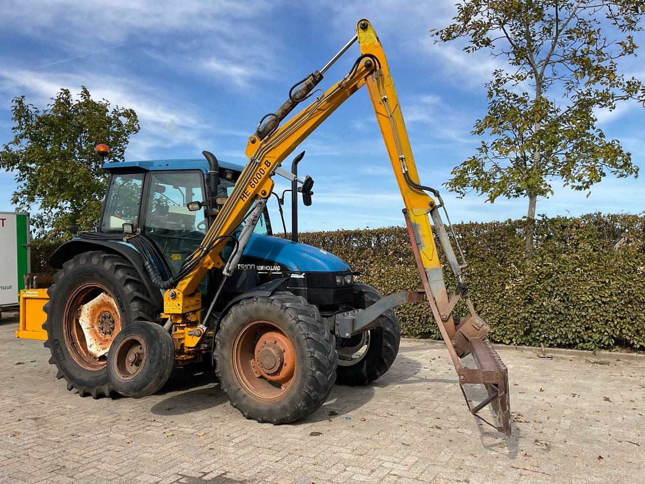 New Holland TS100 - Traktor: foto 5 New Holland TS100 - Traktor: foto 5