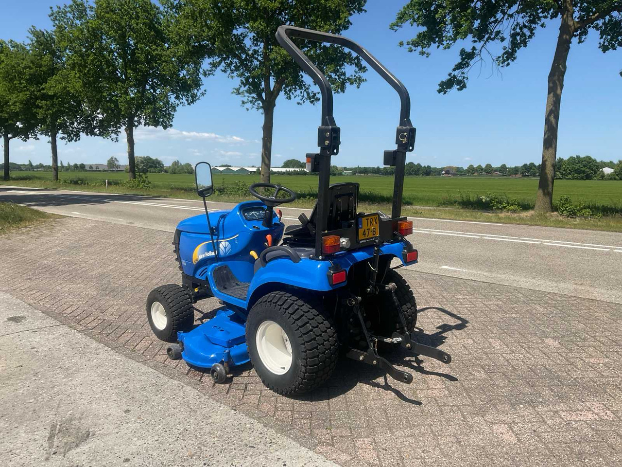 New holland TZ24D - Trince/ Grirese degesh dhe bari: foto 3 New holland TZ24D - Trince/ Grirese degesh dhe bari: foto 3