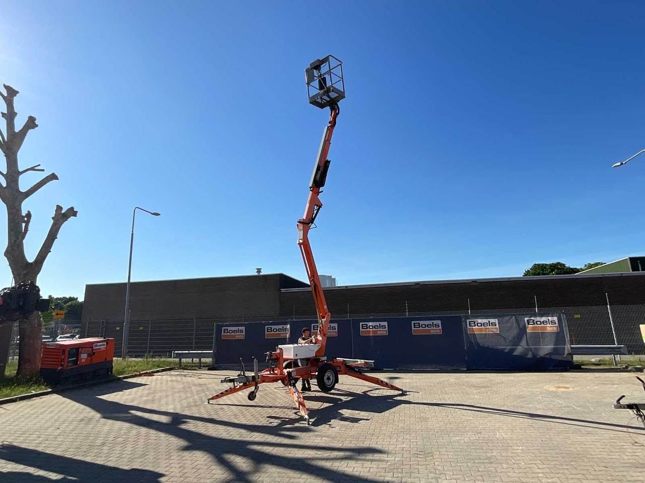 Niftylift Nifty 120 TAC - Platformë ajrore: foto 1 Niftylift Nifty 120 TAC - Platformë ajrore: foto 1