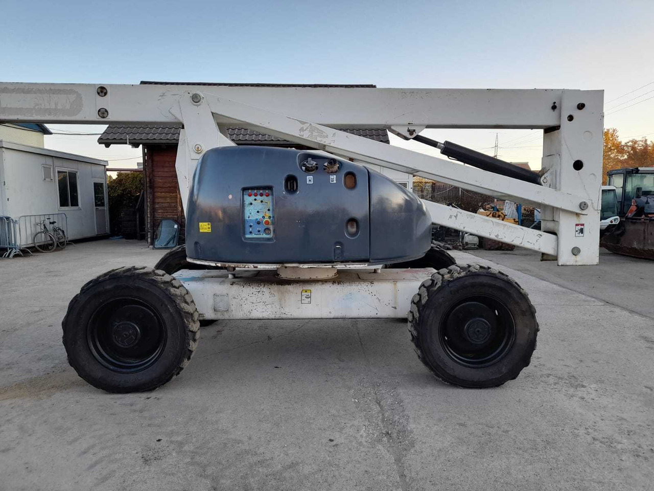 PINGUELY- HAULOTTE - HA20PX - AERIAL WORK PLATFORMS - 2004 - Platformë ajrore: foto 5 PINGUELY- HAULOTTE - HA20PX - AERIAL WORK PLATFORMS - 2004 - Platformë ajrore: foto 5