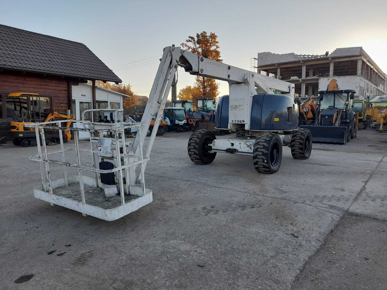 PINGUELY- HAULOTTE - HA20PX - AERIAL WORK PLATFORMS - 2004 - Platformë ajrore: foto 2 PINGUELY- HAULOTTE - HA20PX - AERIAL WORK PLATFORMS - 2004 - Platformë ajrore: foto 2