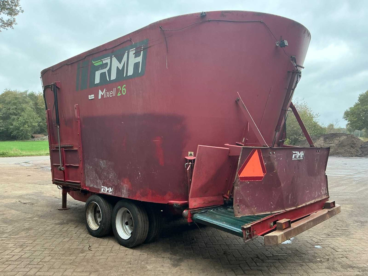 RMH Mixell 26 - Vagon për përzierjen e foragjereve: foto 2 RMH Mixell 26 - Vagon për përzierjen e foragjereve: foto 2