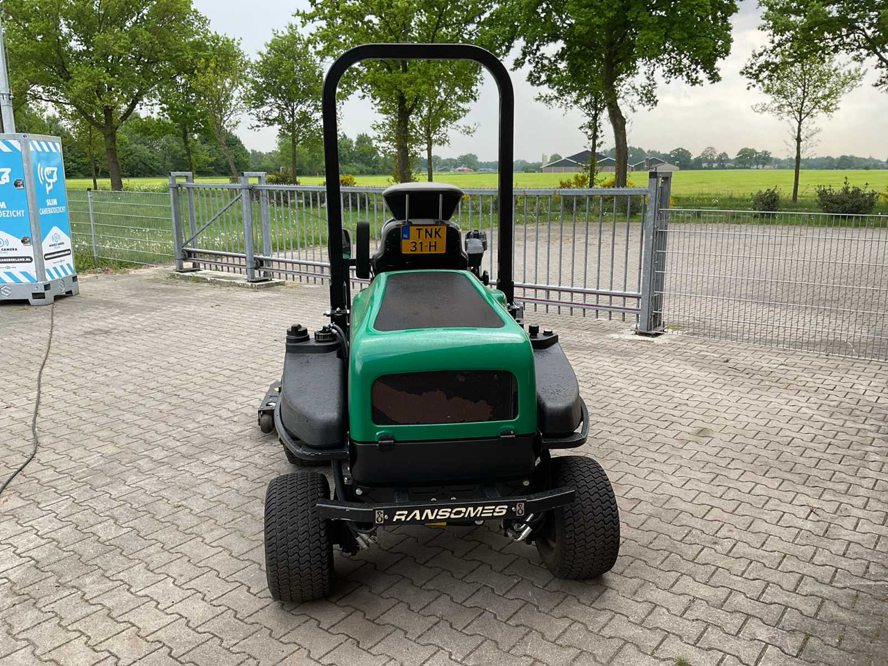 Ransomes HR 300 - Korrëse bari i kopshtit: foto 4 Ransomes HR 300 - Korrëse bari i kopshtit: foto 4