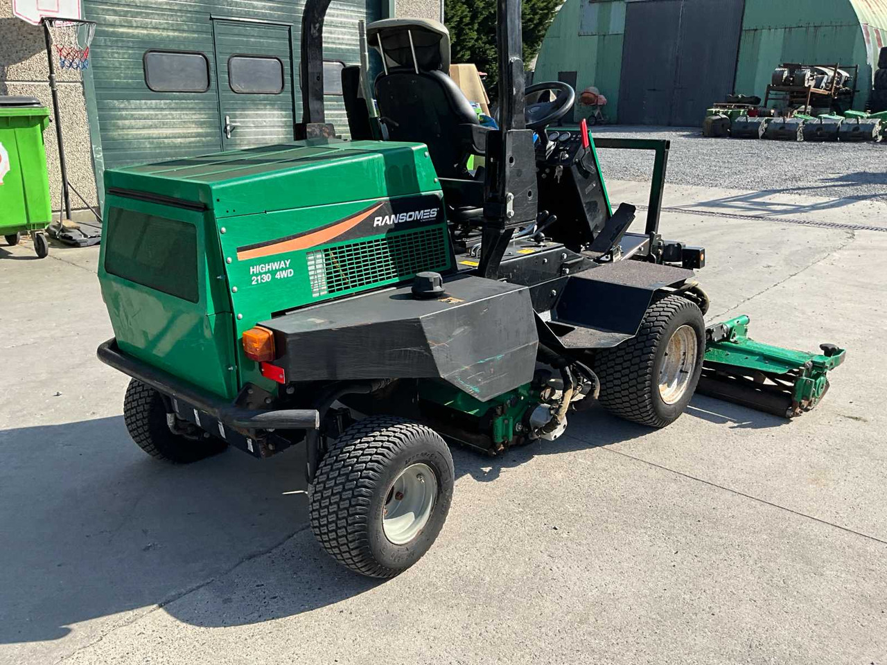 Ransomes Highway 2130 4WD - Trince/ Grirese degesh dhe bari: foto 5 Ransomes Highway 2130 4WD - Trince/ Grirese degesh dhe bari: foto 5