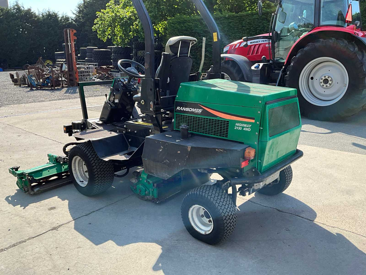Ransomes Highway 2130 4WD - Trince/ Grirese degesh dhe bari: foto 3 Ransomes Highway 2130 4WD - Trince/ Grirese degesh dhe bari: foto 3