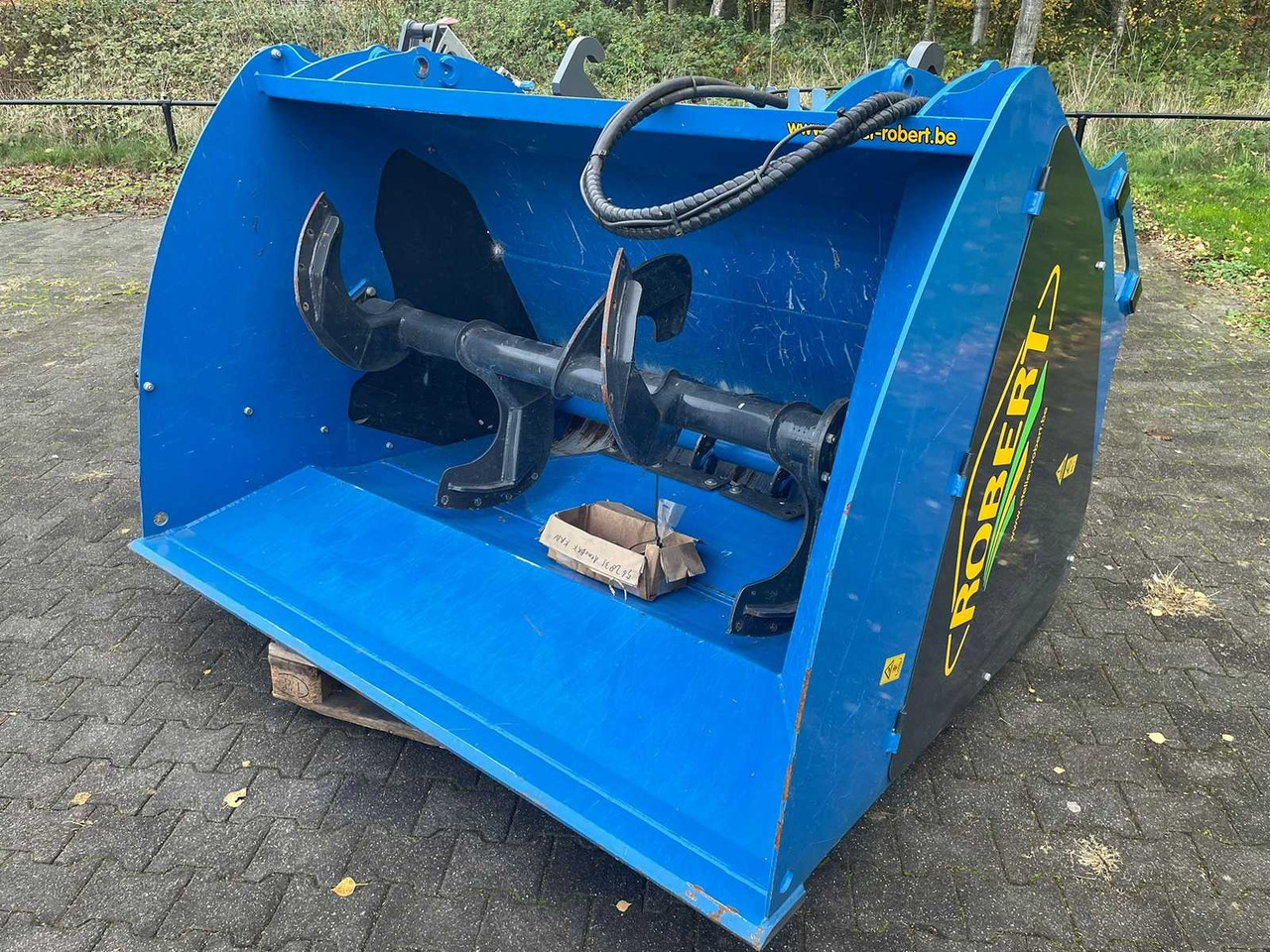 Robert BMH 2600 - VS - Vagon për përzierjen e foragjereve: foto 1 Robert BMH 2600 - VS - Vagon për përzierjen e foragjereve: foto 1