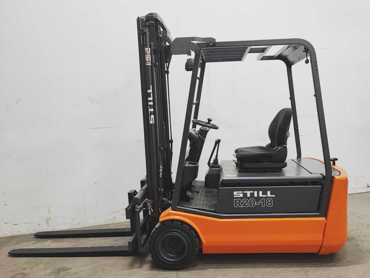 STILL - R20-18 - FORKLIFT TRUCK - 2004 - Pirun ngritës: foto 4 STILL - R20-18 - FORKLIFT TRUCK - 2004 - Pirun ngritës: foto 4