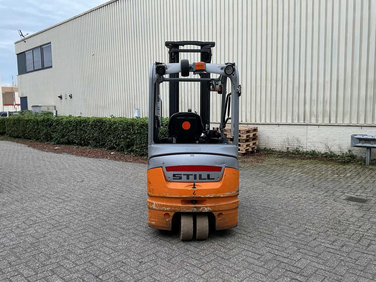 STILL - RX20-18 - FORKLIFT TRUCKS - 2014 - Pirun ngritës: foto 4 STILL - RX20-18 - FORKLIFT TRUCKS - 2014 - Pirun ngritës: foto 4