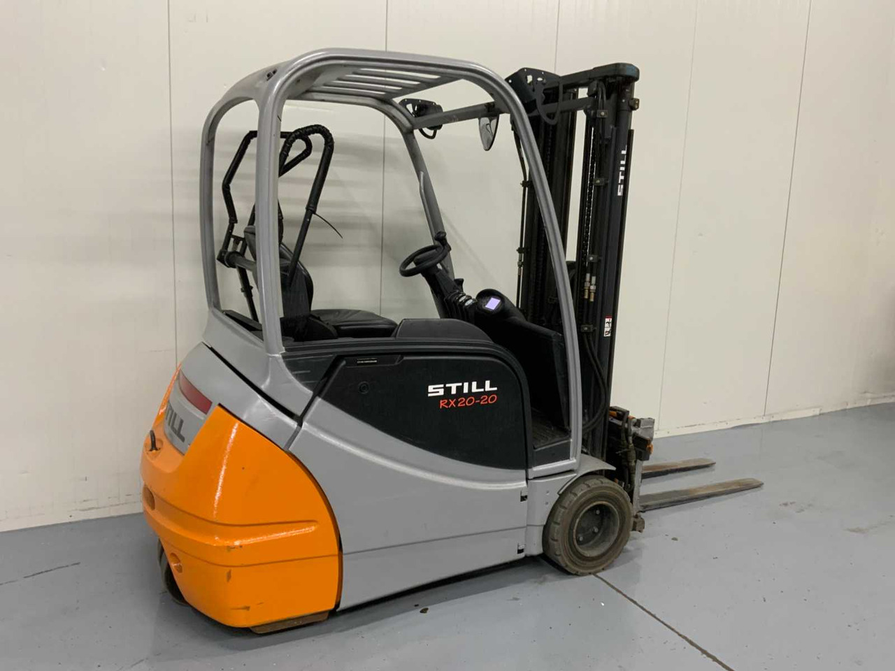 STILL RX20-20 - 4.7M TRIPLEX, FREE-LIFT, SIDE-SHIFT, FORK POSITIONER - FORKLIFT - Pirun ngritës: foto 4 STILL RX20-20 - 4.7M TRIPLEX, FREE-LIFT, SIDE-SHIFT, FORK POSITIONER - FORKLIFT - Pirun ngritës: foto 4