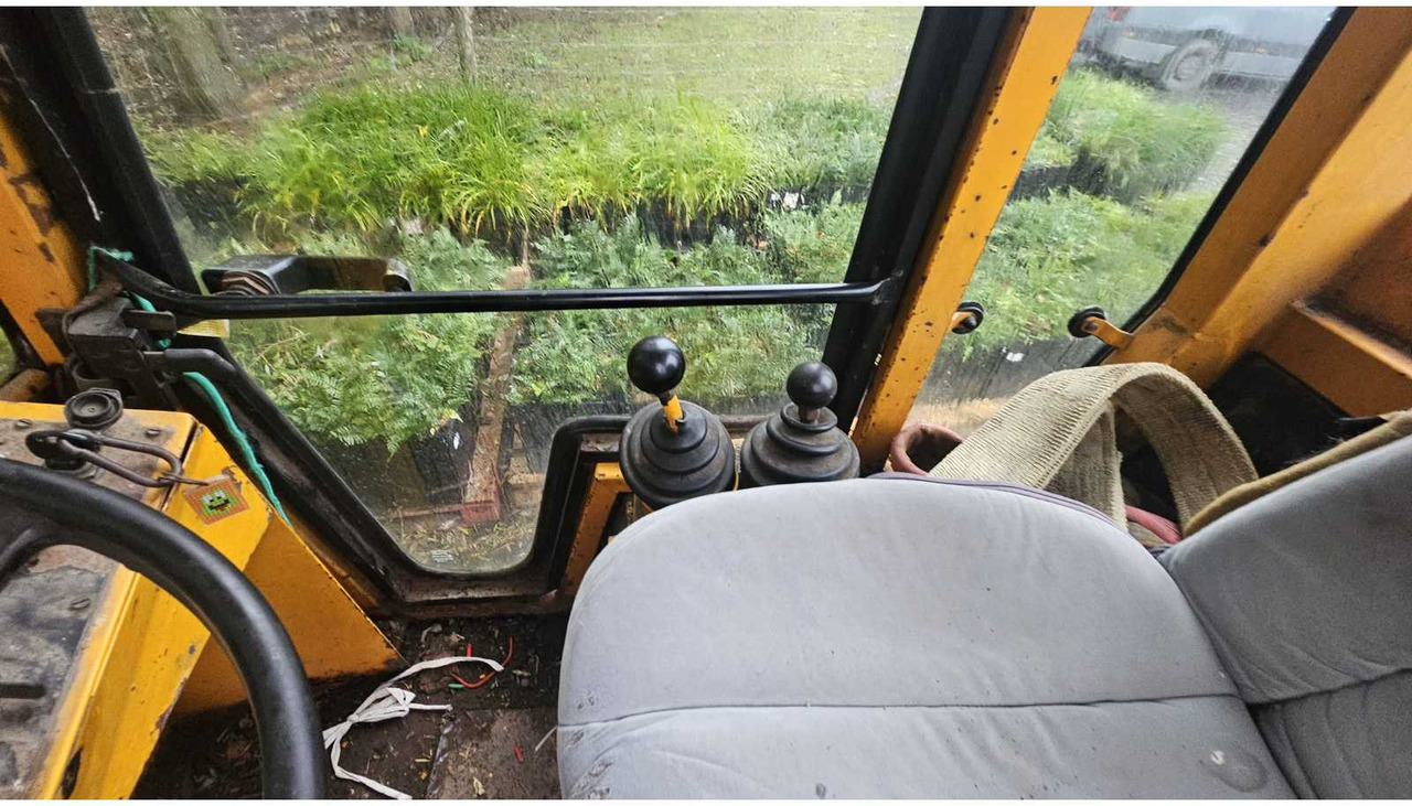 Schaeffer SCHAEFFER 860 SKID STEER LOADER - Mini fadrom: foto 4 Schaeffer SCHAEFFER 860 SKID STEER LOADER - Mini fadrom: foto 4