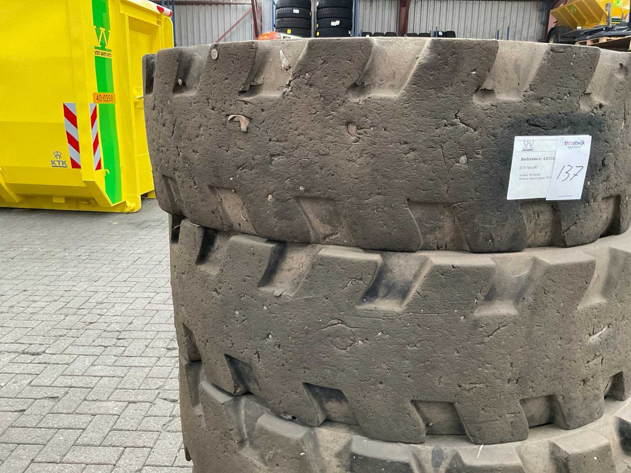 Shun Gin JCB verreiker - Goma dhe bandazhe për Traktor: foto 2 Shun Gin JCB verreiker - Goma dhe bandazhe për Traktor: foto 2