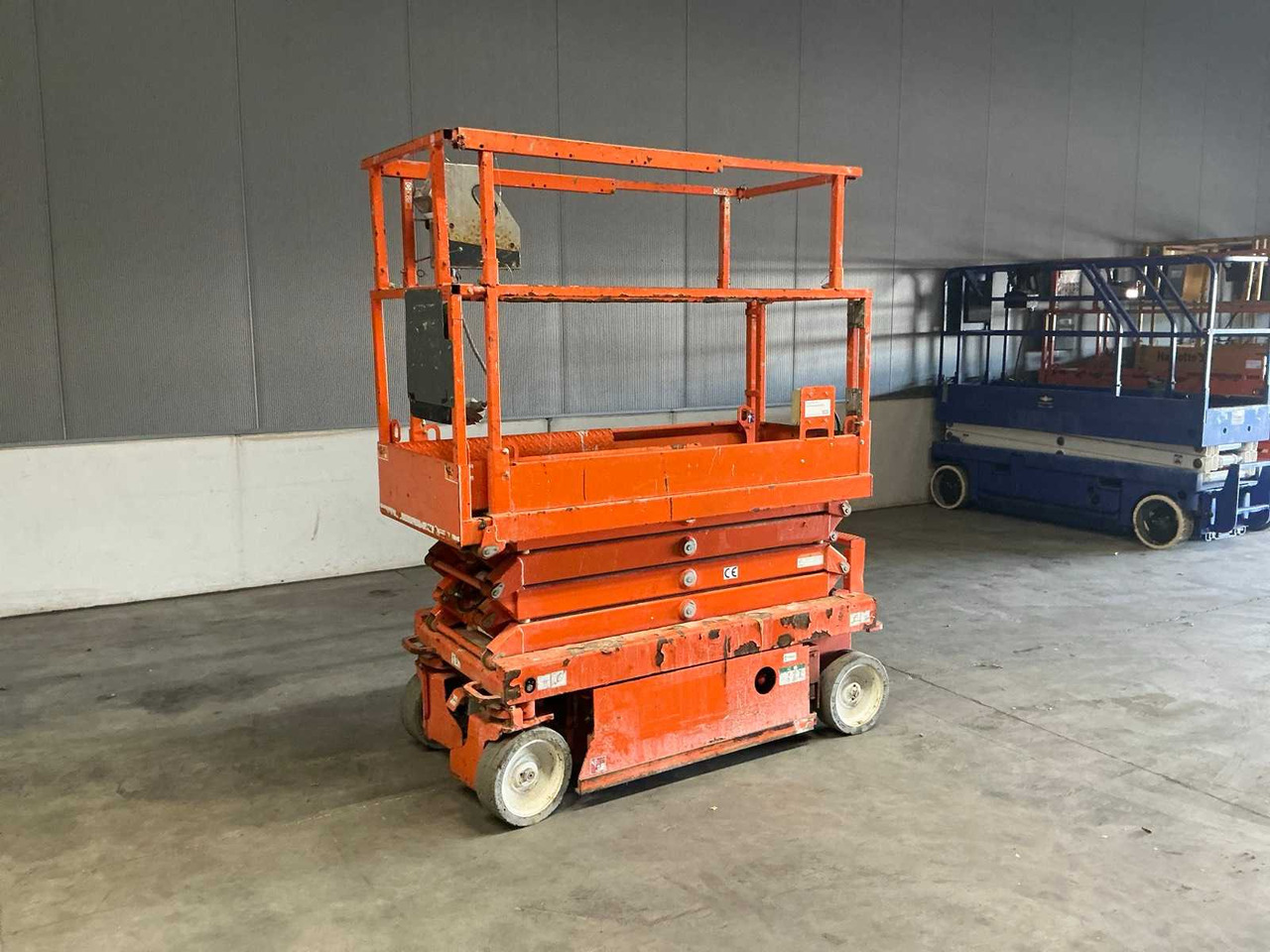 Skyjack SJ3 3219 - Platformë ajrore: foto 1 Skyjack SJ3 3219 - Platformë ajrore: foto 1