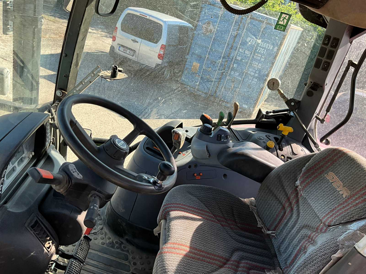 Traktor Steyr PROFI4135: foto 22