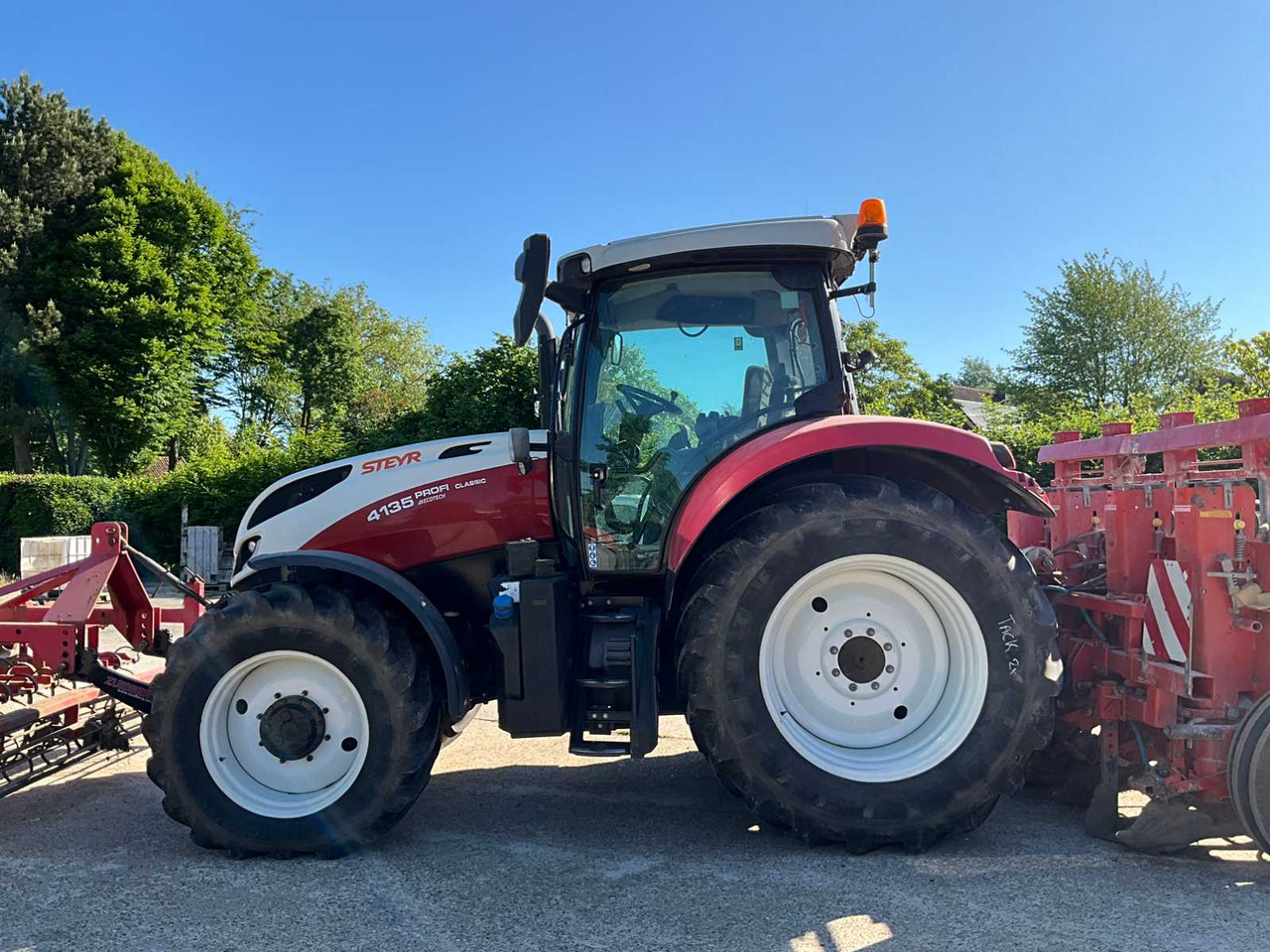Traktor Steyr PROFI4135: foto 8