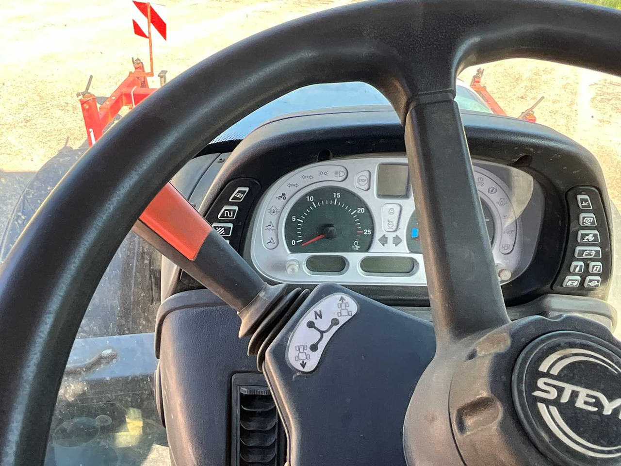 Traktor Steyr PROFI4135: foto 26