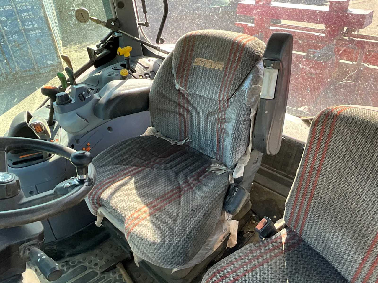 Traktor Steyr PROFI4135: foto 23