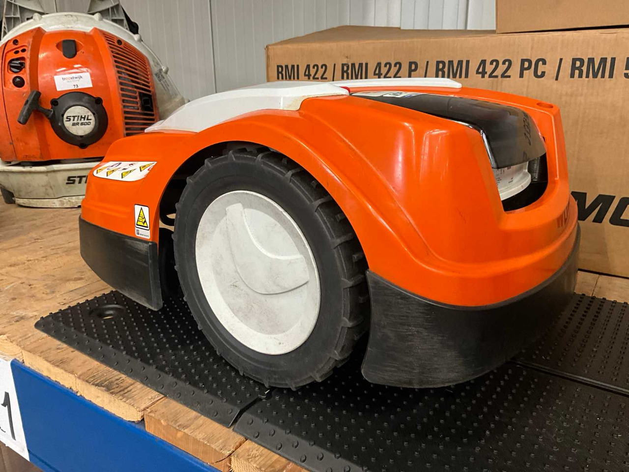 Stihl RMI422.2 - Korrëse bari i kopshtit: foto 5 Stihl RMI422.2 - Korrëse bari i kopshtit: foto 5
