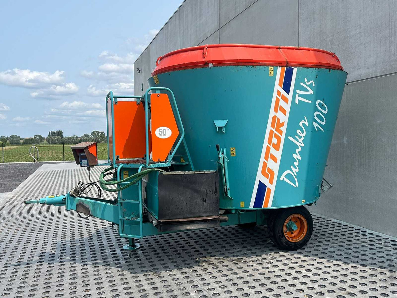 Storti Dunker TVS100 - Vagon për përzierjen e foragjereve: foto 1 Storti Dunker TVS100 - Vagon për përzierjen e foragjereve: foto 1
