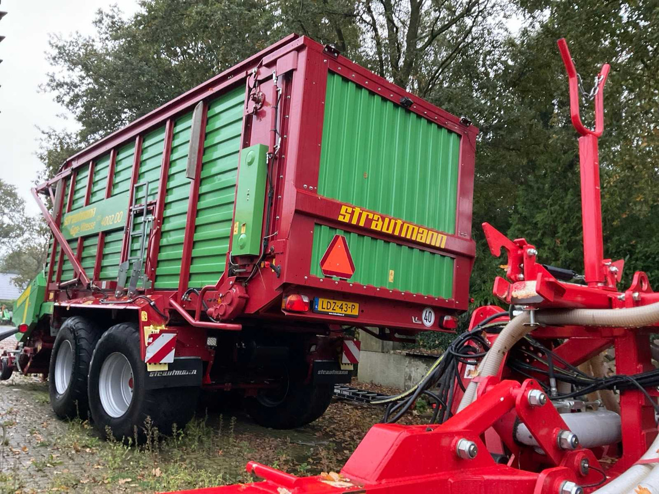Strautmann GIGA VITESSE CFS 4002 DO - Vagon vetëngarkues: foto 2 Strautmann GIGA VITESSE CFS 4002 DO - Vagon vetëngarkues: foto 2